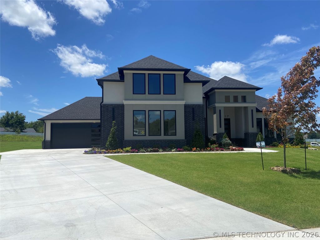 8117 E Elgin Street, Broken Arrow, OK 74014