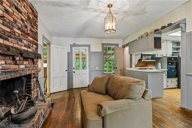 9640 Darrow Road, Twinsburg, OH 44087