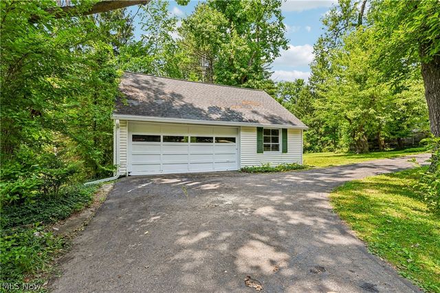 9640 Darrow Road, Twinsburg, OH 44087