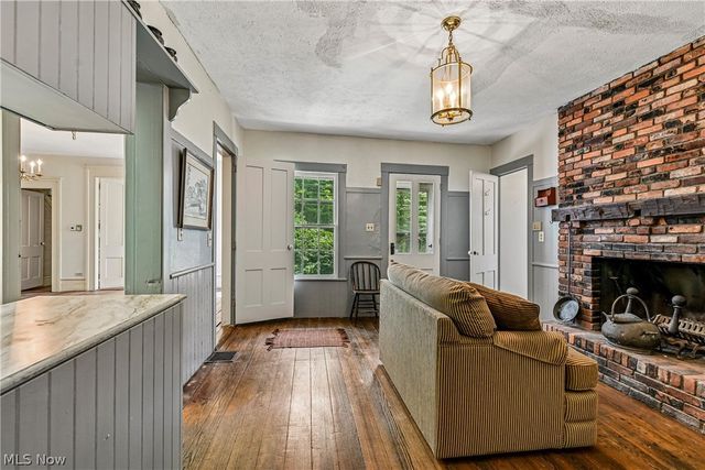9640 Darrow Road, Twinsburg, OH 44087