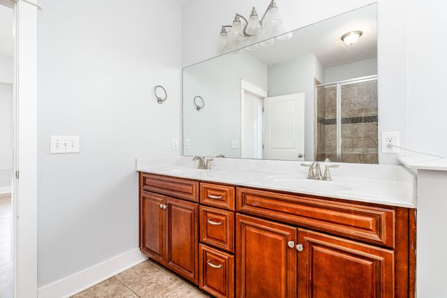 1001 Ryecroft Ln, Franklin, TN 37064