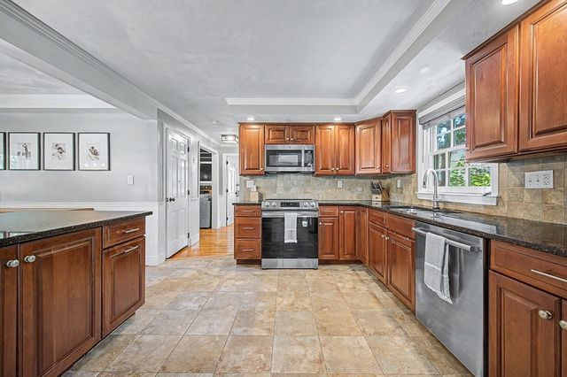 25 Claire Drive, Attleboro, MA 02703