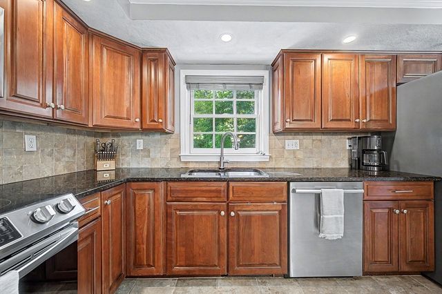 25 Claire Drive, Attleboro, MA 02703