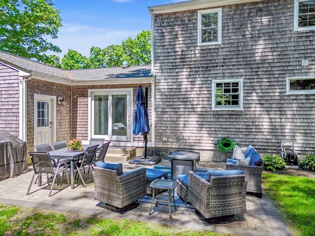 25 Claire Drive, Attleboro, MA 02703