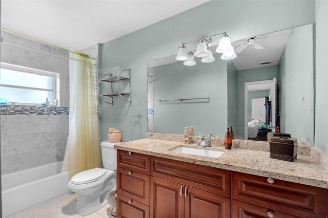 7500 NW 66th Ter, Tamarac, FL 33321