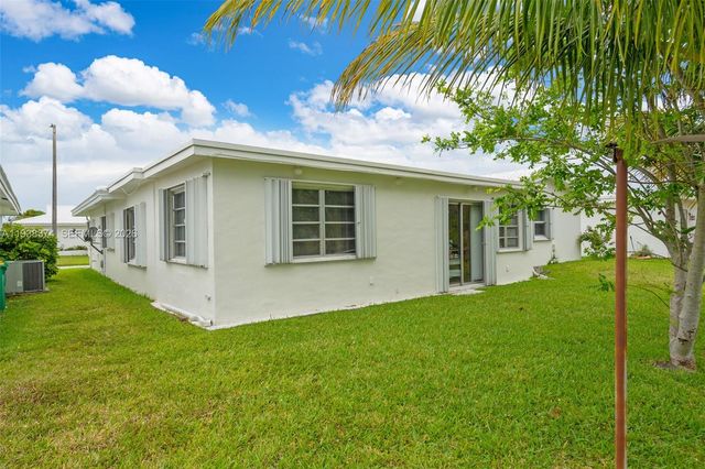 7500 NW 66th Ter, Tamarac, FL 33321