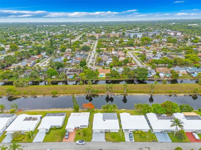 7500 NW 66th Ter, Tamarac, FL 33321