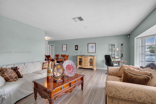 7500 NW 66th Ter, Tamarac, FL 33321