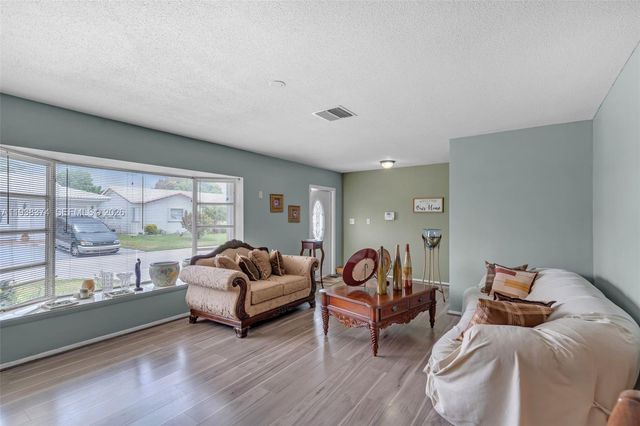 7500 NW 66th Ter, Tamarac, FL 33321