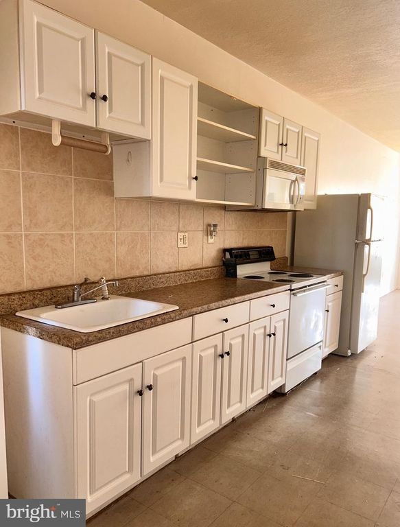 2213 N 33RD ST #2, Philadelphia, PA 19132