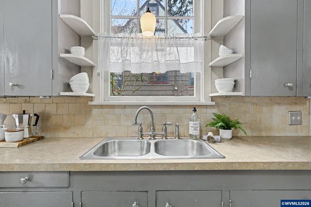 2415 Cottage St SE, Salem, OR 97302