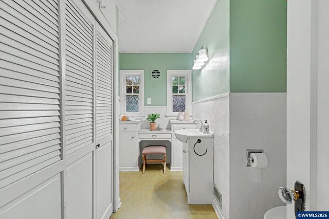 2415 Cottage St SE, Salem, OR 97302