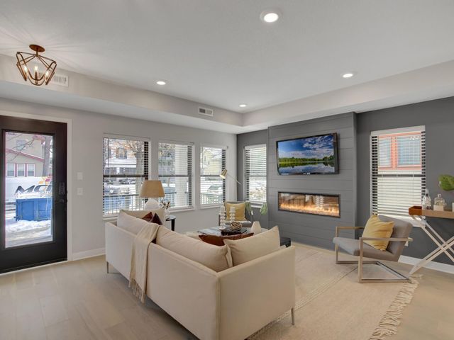 3630 Colfax Avenue S, Minneapolis, MN 55409