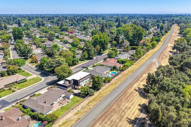 2620 Kadema Dr, Sacramento, CA 95864