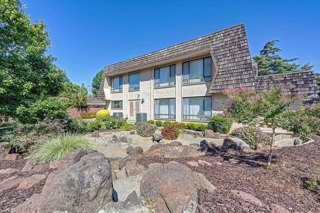 2620 Kadema Dr, Sacramento, CA 95864
