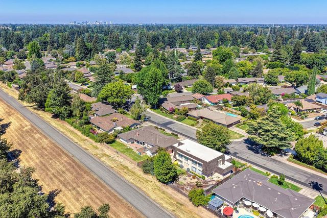 2620 Kadema Dr, Sacramento, CA 95864