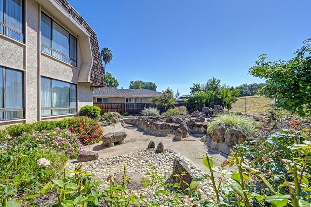 2620 Kadema Dr, Sacramento, CA 95864