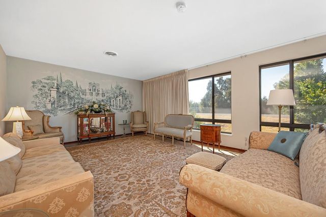 2620 Kadema Dr, Sacramento, CA 95864