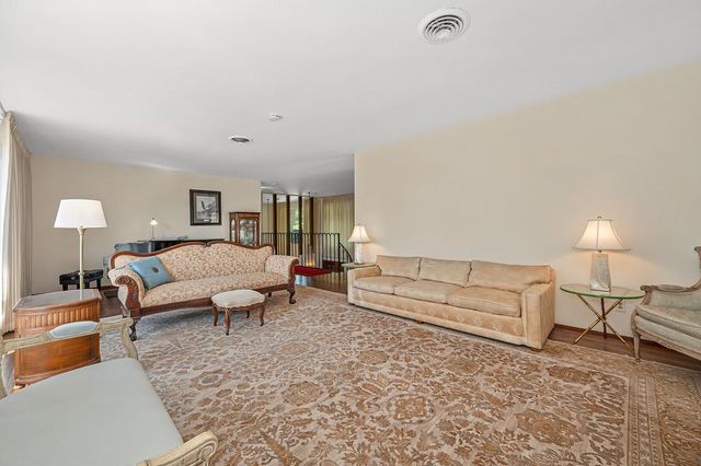 2620 Kadema Dr, Sacramento, CA 95864