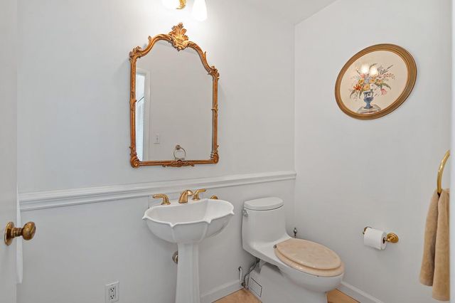 2620 Kadema Dr, Sacramento, CA 95864