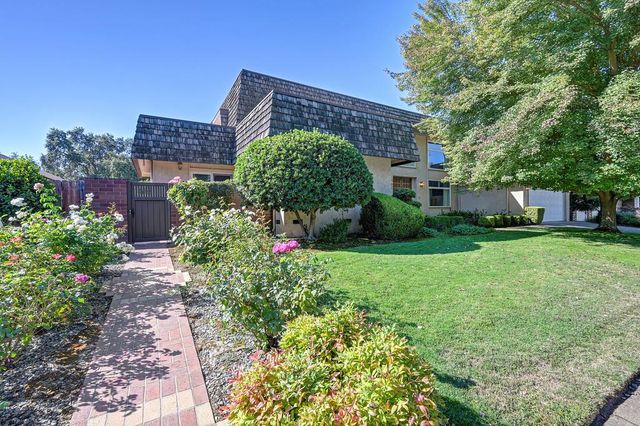 2620 Kadema Dr, Sacramento, CA 95864