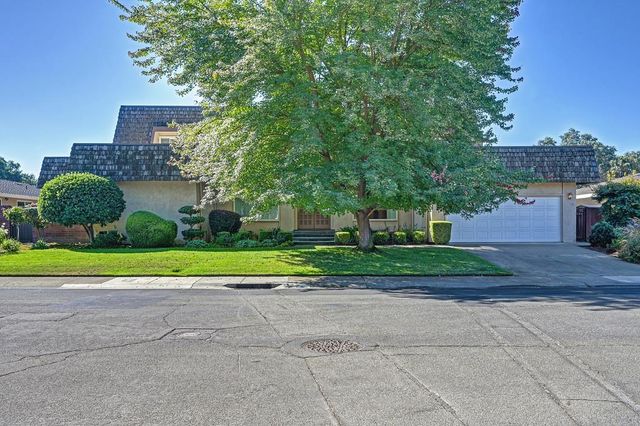 2620 Kadema Dr, Sacramento, CA 95864