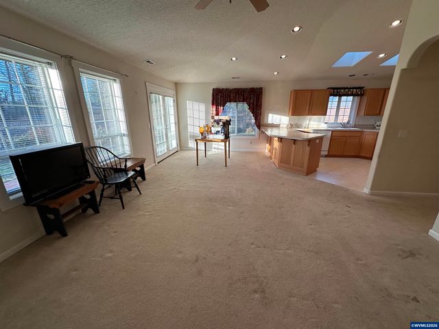 3185 Link Ct S, Salem, OR 97302