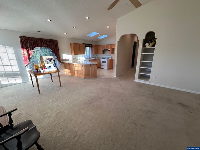 3185 Link Ct S, Salem, OR 97302