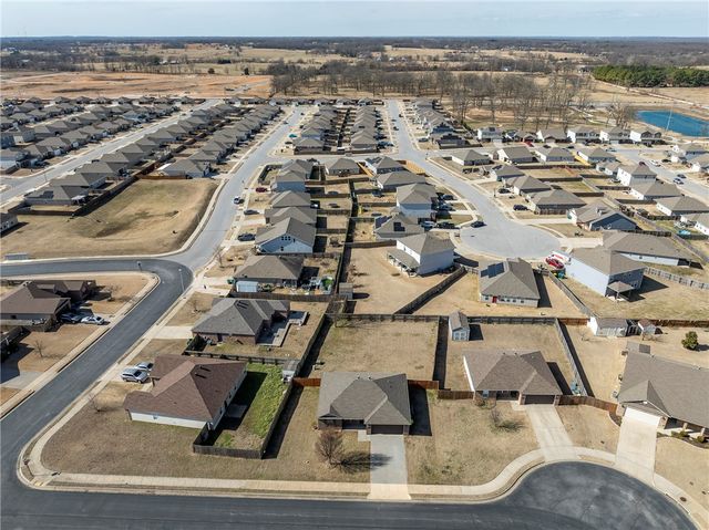 1590 Joseph Way, Centerton, AR 72719