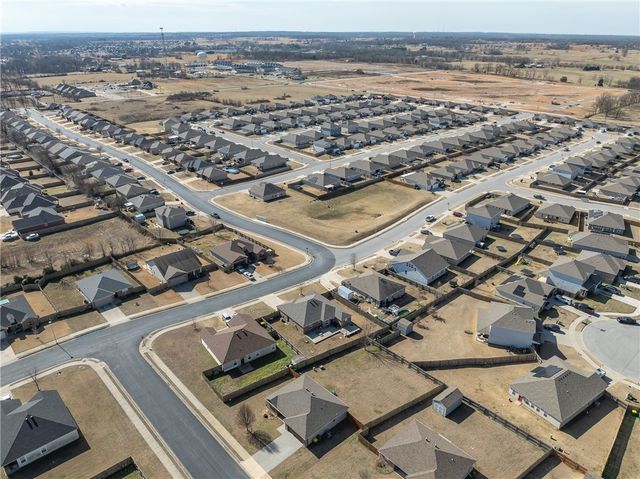 1590 Joseph Way, Centerton, AR 72719