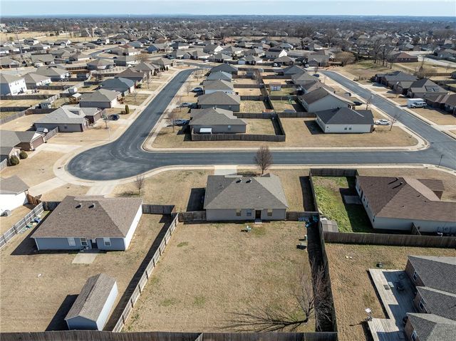 1590 Joseph Way, Centerton, AR 72719