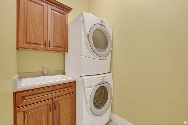 1492 W GREEN APPLE ST, South Jordan, UT 84095