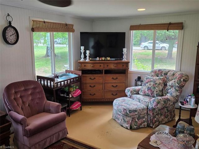 1218 Meadow Road, Eden, NC 27288
