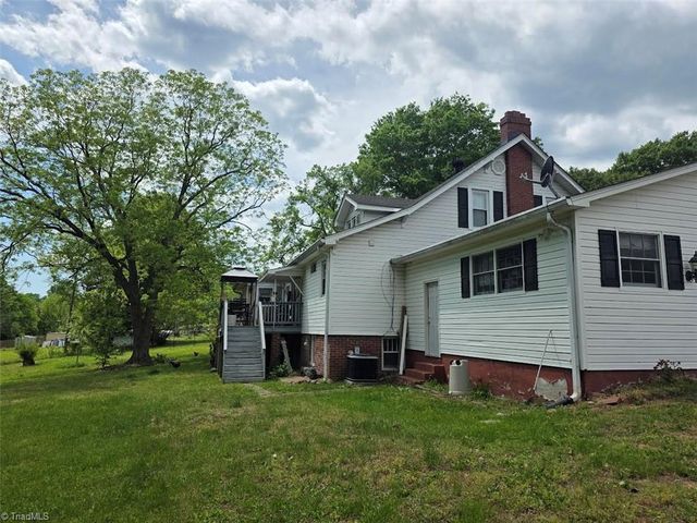 1218 Meadow Road, Eden, NC 27288