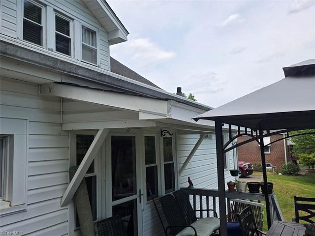 1218 Meadow Road, Eden, NC 27288