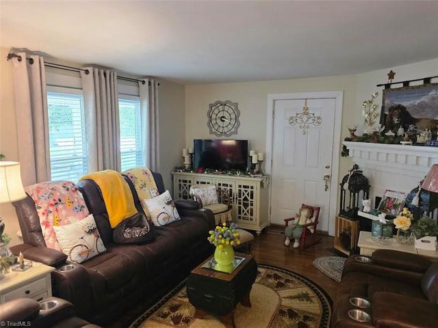 1218 Meadow Road, Eden, NC 27288