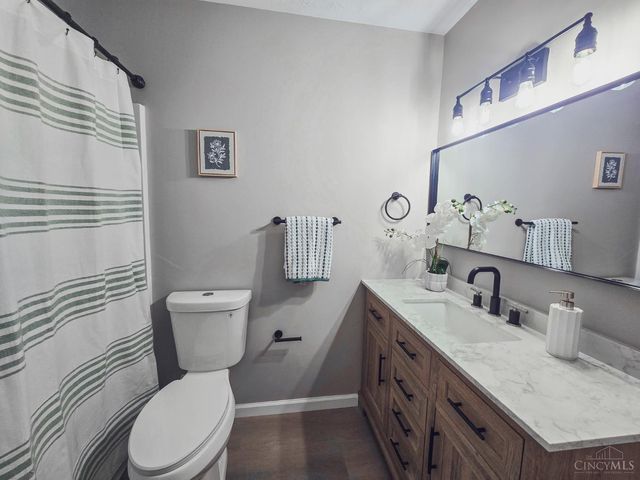 802 Victoria Drive, Franklin, OH 45005
