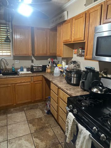1939 EDWARD CV, Memphis, TN 38107
