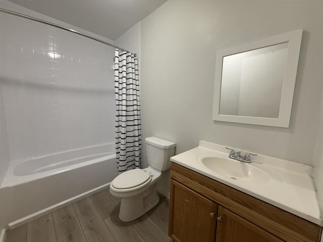23090 Powell Avenue, Hazel Park, MI 48030