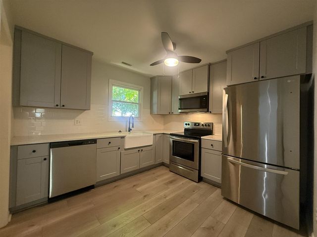 23090 Powell Avenue, Hazel Park, MI 48030
