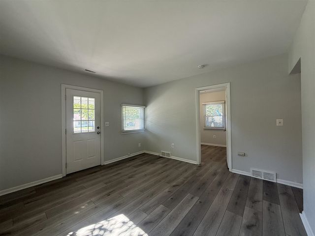 23090 Powell Avenue, Hazel Park, MI 48030