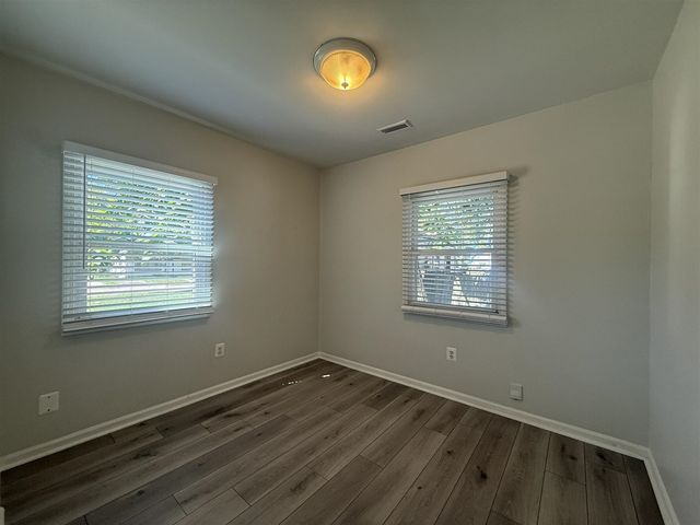 23090 Powell Avenue, Hazel Park, MI 48030