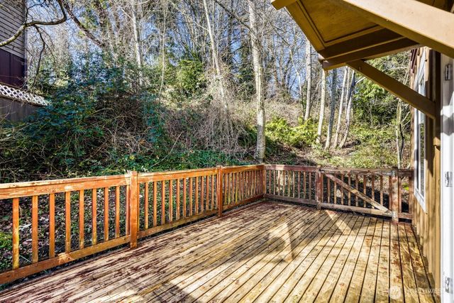 2480 SW Webster Street, Seattle, WA 98106