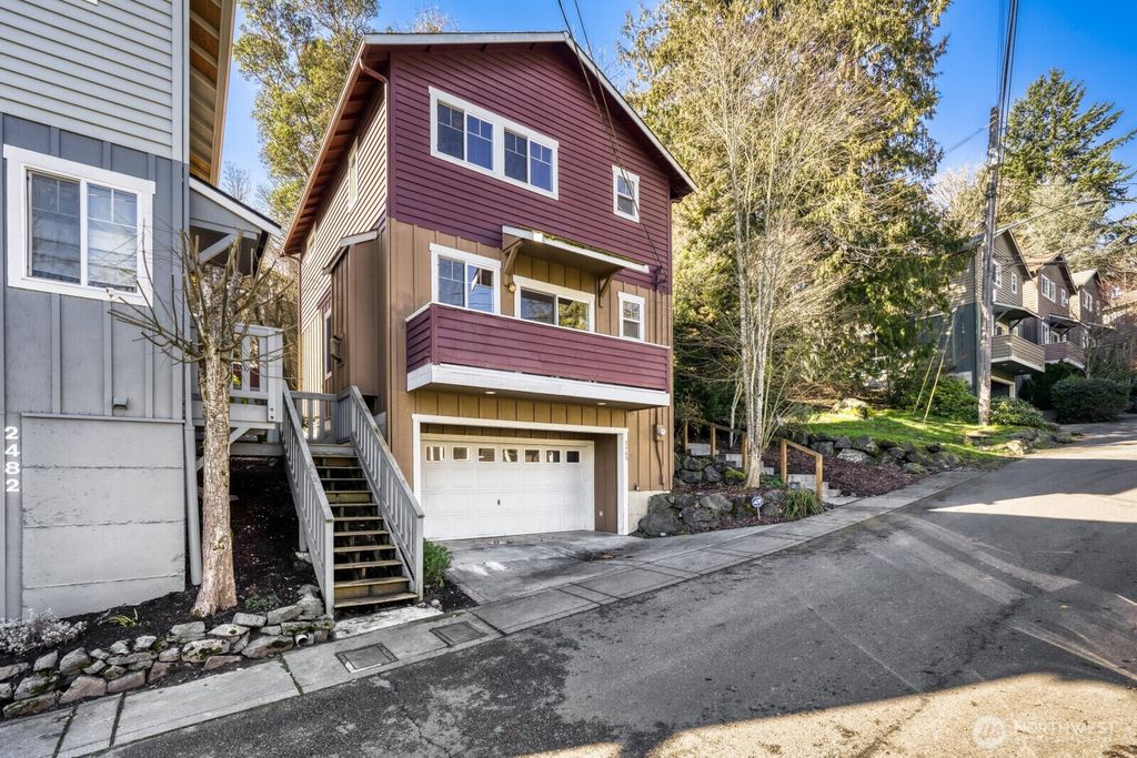 2480 SW Webster Street, Seattle, WA 98106