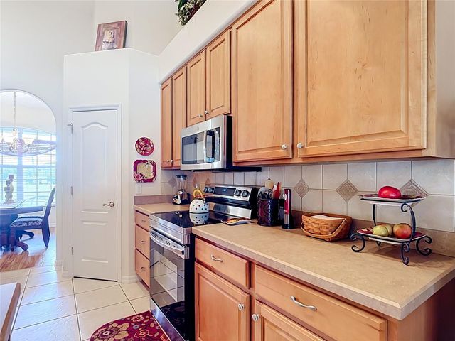 5243 HAMMOCK POINTE COURT, St Cloud, FL 34771