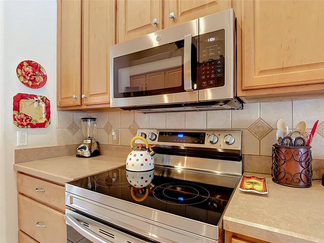 5243 HAMMOCK POINTE COURT, St Cloud, FL 34771