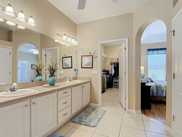 5243 HAMMOCK POINTE COURT, St Cloud, FL 34771
