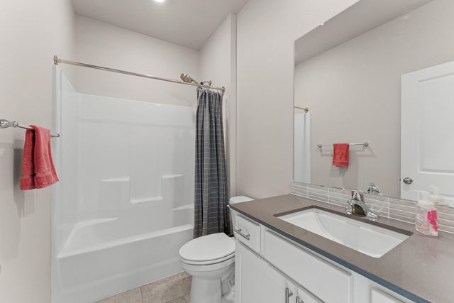 3265 Broken Top Way, Medford, OR 97504