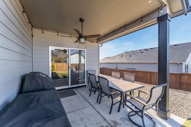 3265 Broken Top Way, Medford, OR 97504