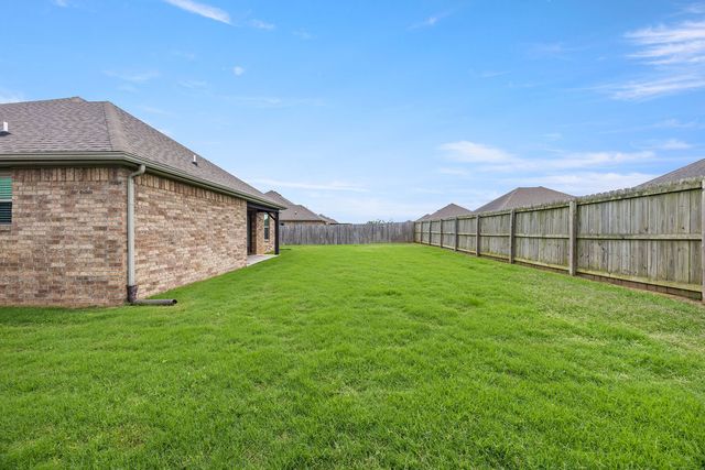 130 Napoli Lane, Centerton, AR 72719